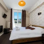 Отель Restaurant L'aubergade